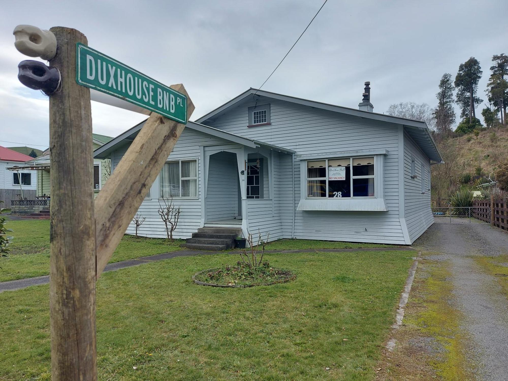 Duxhouse Bnb Taihape Bagian luar foto